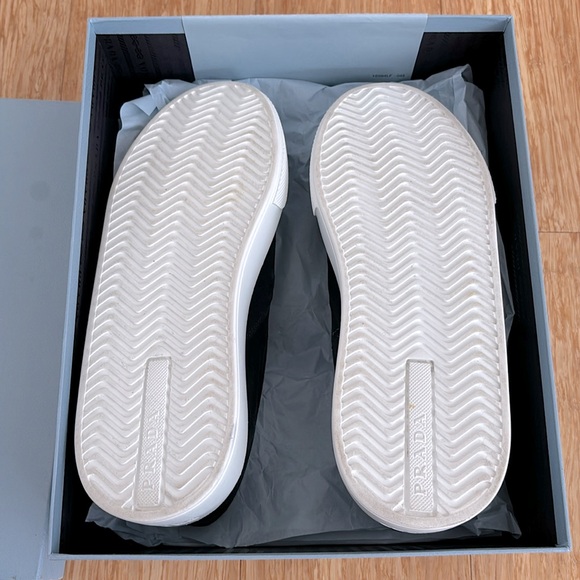 Prada navy blue slip ons new with box - Picture 3 of 5